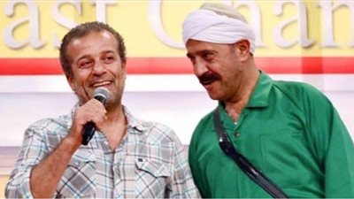 شريف منير يحتفل بعيد ميلاد أشرف عبد الباقي بطريقة مختلفة