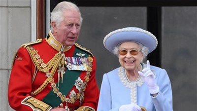 تعرف على ثروة الملك تشارلز من والدته الملكة إليزابيث
