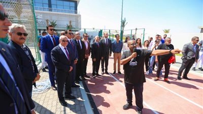 بالصور .. جولة لوزير الشباب والرياضة داخل الجامعات الأوروبية بالعاصمة الإدارية