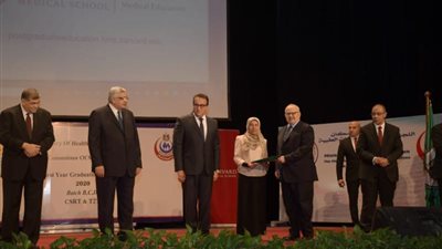 جامعة القاهرة تشهد احتفالية تخريج 1090 من خريجى الزمالة المصرية