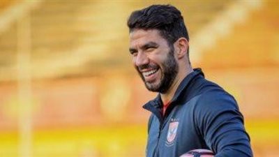 اليوم.. تقديم شريف اكرامي حارسا لبيراميدز في مؤتمر صحفي