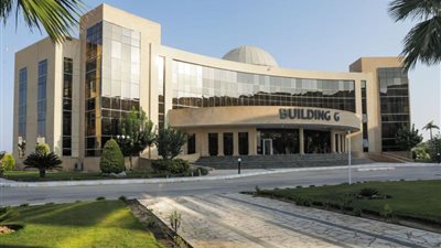 جامعة سيناء تعلن عن 30 منحة دراسية لاصحاب الظروف الاجتماعية الخاصة