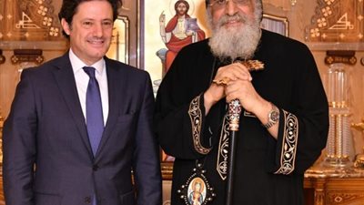 شاهد.. كواليس لقاء البابا ووزير الإعلام اللبناني