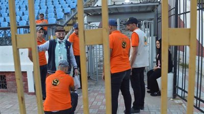 بالصور .. ”بوابات تفتيش”.. تستقبل الجماهير قبل إنطلاق مباراة مصر والنيجر