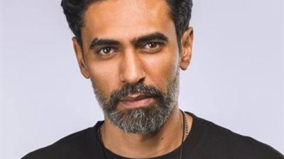 محمد علاء يخوض تجربة درامية جديدة أمام أحمد صلاح حسني بعد نجاحه في ”البرنس”.. إليك التفاصيل