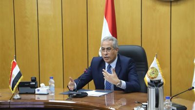 بنك معلومات وخدمات حقيقية.. أبرز توجيهات «شحاتة» لقيادات القوى العاملة