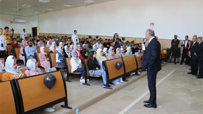 رئيس جامعة النهضة يتفقد الكليات في اول ايام الدراسة