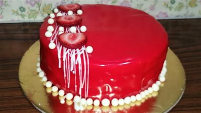 تعرفي على أسهل طريقة لعمل «تورتة موس الفراولة»