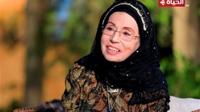 أمل إبراهيم: فاتن حمامة كانت قاسية علي بسبب ملابسي.. ورفضت محمود ياسين يلمسني