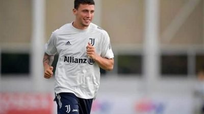 جنوي الإيطالي يتعاقد مع ظهير يوفنتوس على سبيل الإعارة