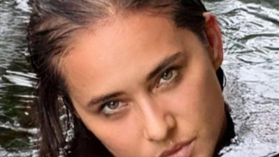 نيللى كريم من حمام السباحة فى أحدث ظهور عبر ”انستجرام”