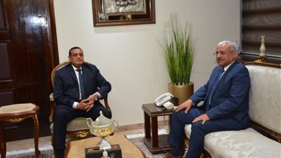 تفاصيل لقاء وزير التنمية المحلية ومحافظ السويس