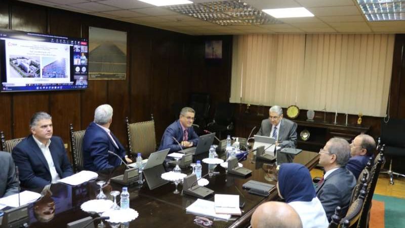 وزير الكهرباء