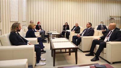 تفاصيل لقاء وزير التنمية المحلية والسكرتير  التنفيذي لمنظمة المدن والحكومات المحلية العالمية