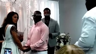 آخر تقاليع كورونا .. أب يدمر زفاف نجله ويضربه أمام المعازيم والسبب غريب