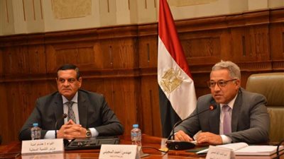 آمنة: تدريب القيادات المحلية الجديدة قبل توليهم المسئولية..وتصعيد الكوادر الشبابية