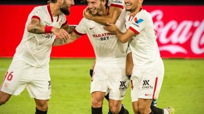 أشبيلية يهزم قادش بثلاثية في الليجا وراكتيتش يوقع على أول أهدافه