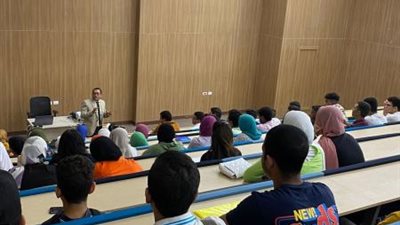 عاشور يتلقى تقريرًا حول بحث آليات التعاون بين جامعة السادس من أكتوبر التكنولوجية وجمعية مستثمري ٦ أكتوبر