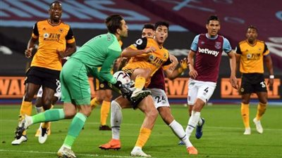 وست هام يضرب ولفرهامبتون برباعية ويحقق أول انتصاراته في البريميرليج