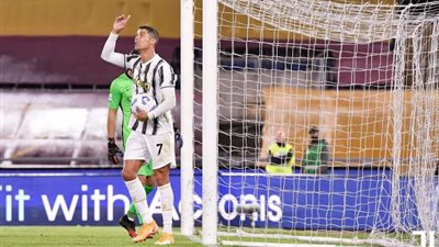 رقم قياسي جديد لرونالدو في تعادل يوفنتوس وروما المثير