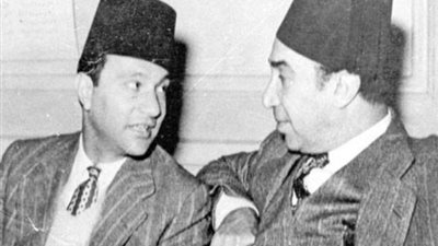 أسرار تُنشر لأول مرة.. لهذا السبب ضرب يوسف وهبي محمد عبدالوهاب بـ«القلم» و«الشلوت» وأسال دموعه