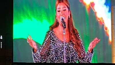 إيناس عز الدين تخطف الأنظار بإطلالة من الكريستال في حفل مهرجان الموسيقي العربية