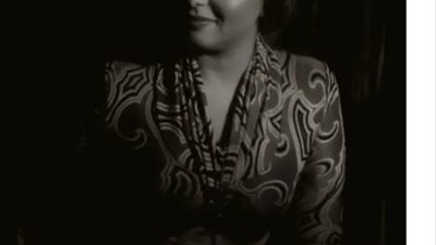 رحاب الجمل تستعرض جمالها في جلسة تصوير مختلفة