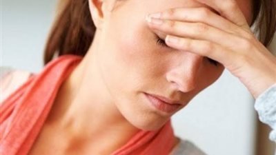 هذا هو الحل المثالي لعلاج الصداع.. تعرفي عليه