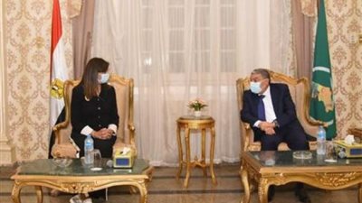 لهذا السبب .. وزيرة الهجرة تلتقي أهالي المنيا