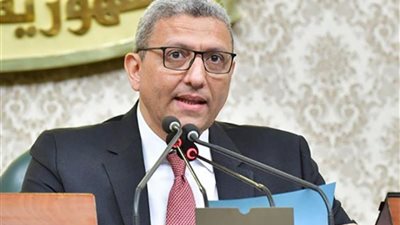 وكيل أول النواب يثمن قرارات السيسى لتخفيف الاعباء المعيشية عن المواطنين