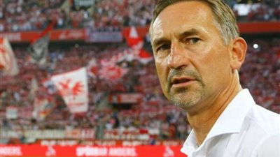 ماينز الالماني يقيل مدربه بعد رباعية شتوتجارت