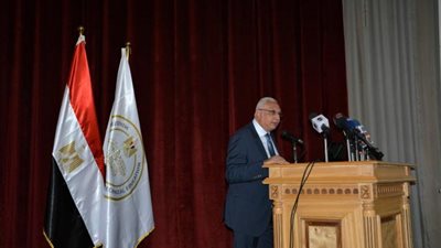 «شوقي» يكرم أوائل الدبلومات الفنية للعام الدراسي 2019/2020