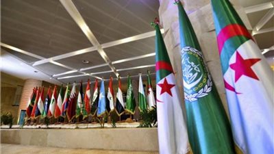 انطلاق أعمال القمة العربية الحادية والثلاثين بالجزائر