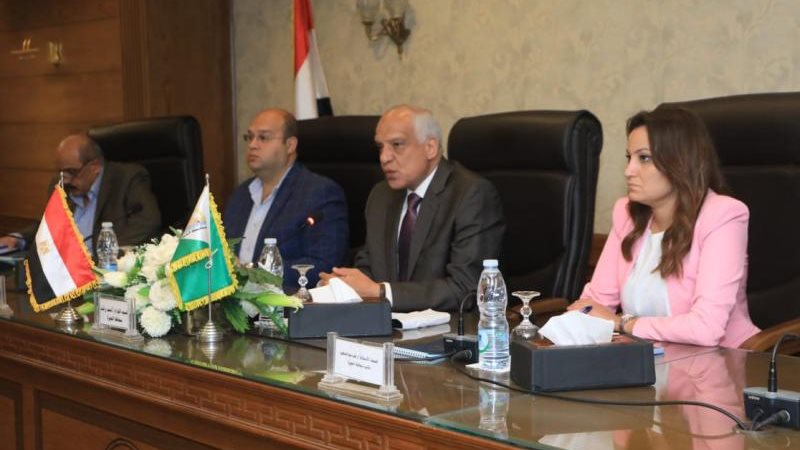 اجتماع محافظ الجيزة