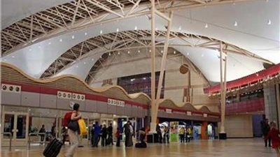 مطار شرم الشيخ يستقبل الوفود الرسمية المشاركة فى قمة المناخ