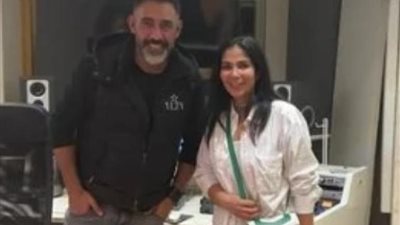 عمرو مصطفى يشوق جمهوره لعمل فنى جديد رفقة منى زكي