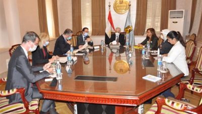 «شوقي» يبحث ترجمة المحتوى المعرفي علي بنك المعرفة للفرنسية