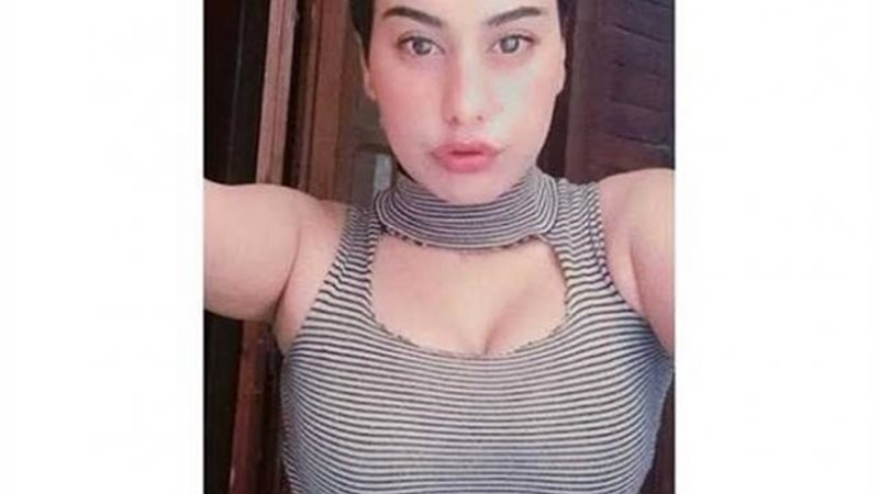 منة عبد العزيز
