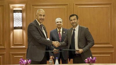 «اتصالات مصر » توقع مذكرة تفاهم مع هيئة الطاقة الجديدة والمتجددة لتحويل محطات المحمول إلى العمل بالطاقة النظيفة