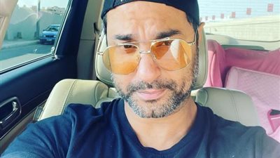 كريم فهمي: افلامى بتتسرق بره مصر