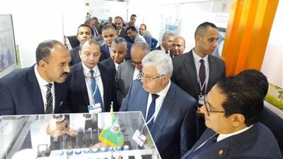 وزير التعليم العالي يفتتح معرض جامعة القاهرة فى جناح الابتكار الأخضر ضمن فعاليات قمة المناخ بشرم الشيخ