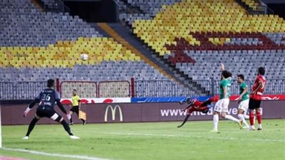 خالد قمر وسيسيه يقودان هجوم الاتحاد أمام بيراميدز