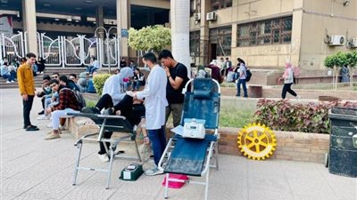 ألسن عين شمس تستضيف حملة وزارة الصحة للتبرع بالدم