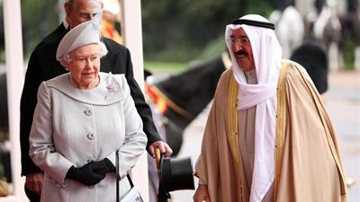 «سيبقى في ذاكرة الجميع».. الملكة إليزابيث تنعي الشيخ صباح الأحمد بكلمات مؤثرة