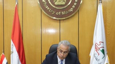 بالأسماء.. «تأشيرات عودة» لـ127 عاملاً مصرياً من المخالفين لنظام الإقامة والعمل بالسعودية