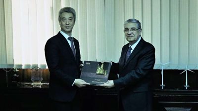 لزيادة فرص الاستثمار.. وزير الكهرباء يستقبل رئيس شركة ENERGY CHIINA الصينية