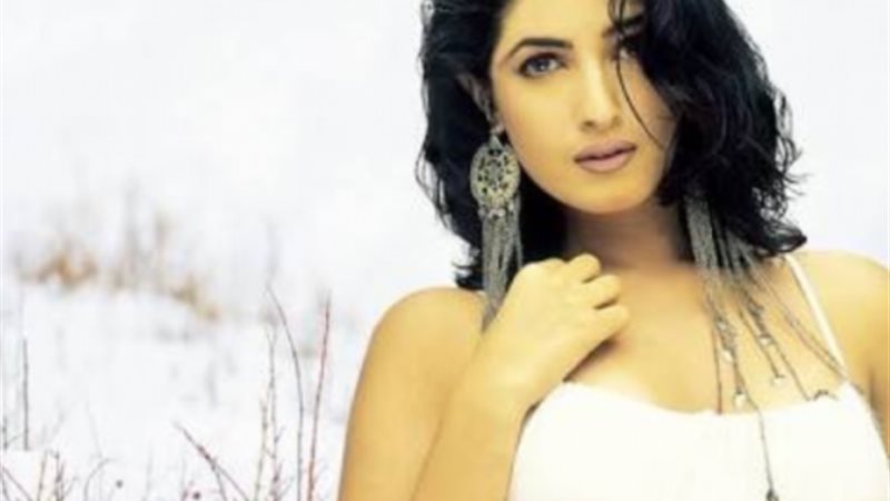 توينكل خانا 