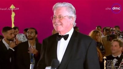 حسين فهمي يشيد بالإقبال على الدورة الجديدة لمهرجان القاهرة فى دورته الـ 44