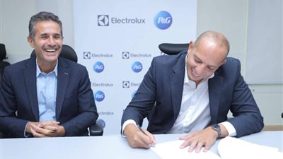 بروتوكول تعاون بين الكترولكس وبروكتر آند جامبل لـتعزيز جهودهما في مجال التنمية المستدامة