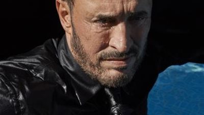 بالصور.. كاظم الساهر بإطلالة كلاسيكية مختلفة